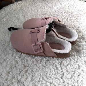 American Eagle Clogs